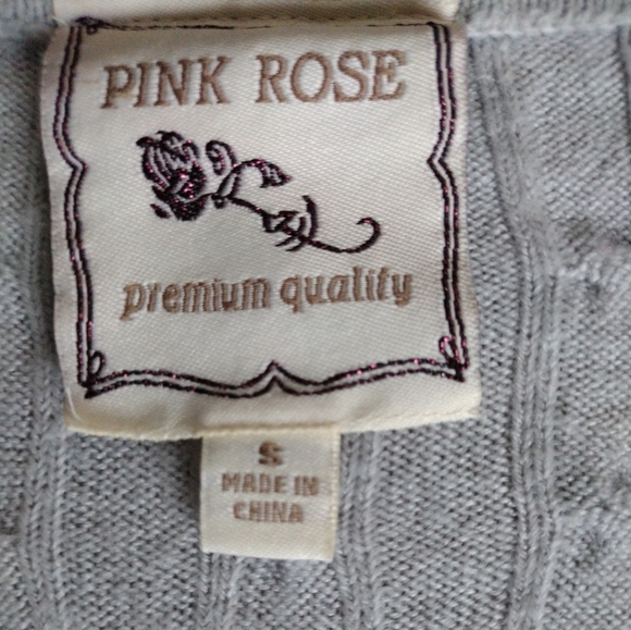 Pink Rose Gray Cable Knit V-Neck Sweater Small - Picture 5 of 16